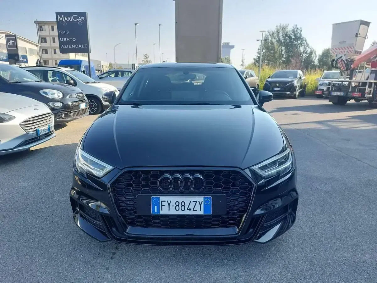Usata Audi A3 S-Line 116 CV (85 kW) 2019 Nero Berlina