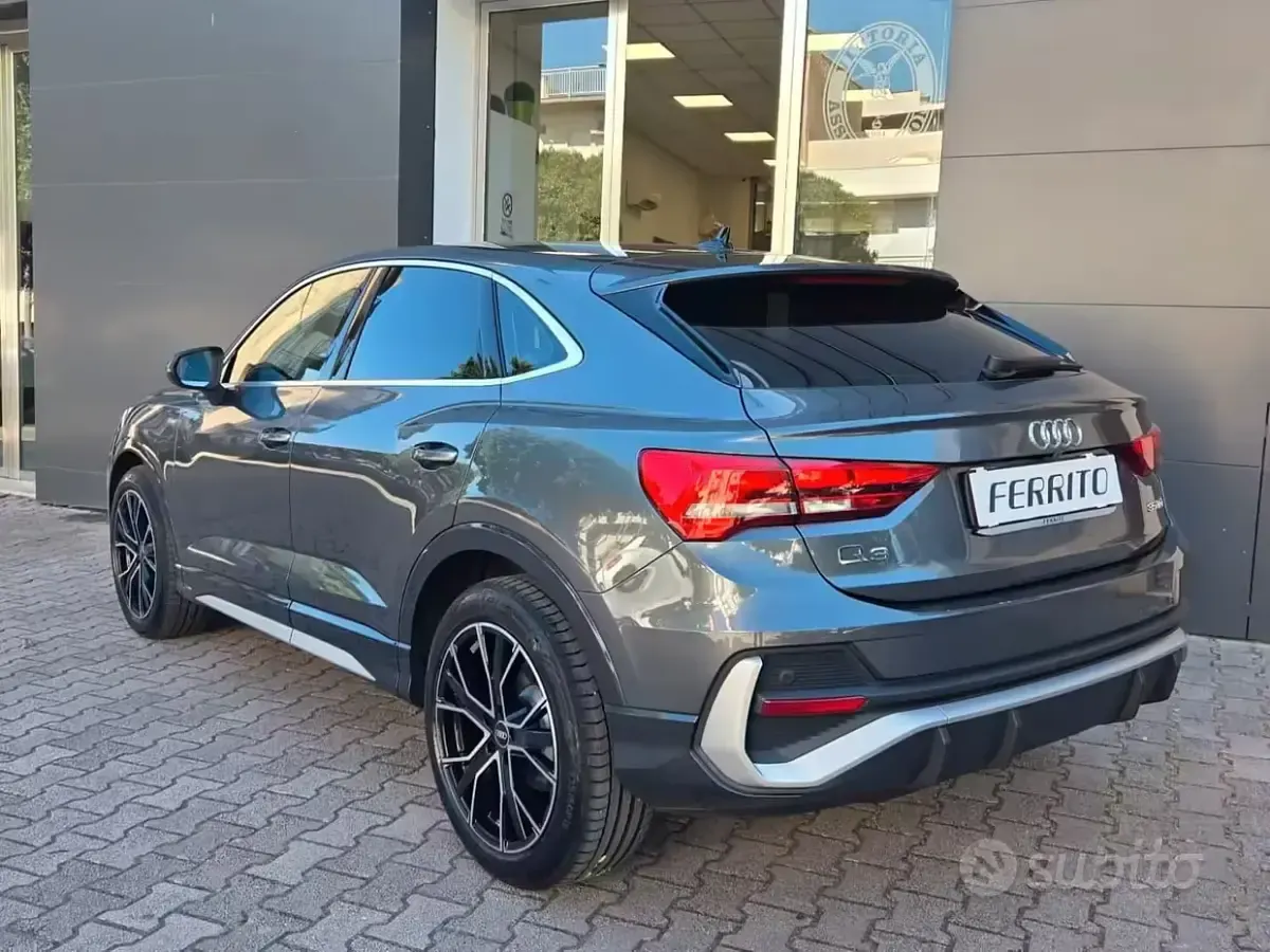 Usata Audi Q3 Sportback S-Line 150 CV (110 kW) 2022 Grigio SUV