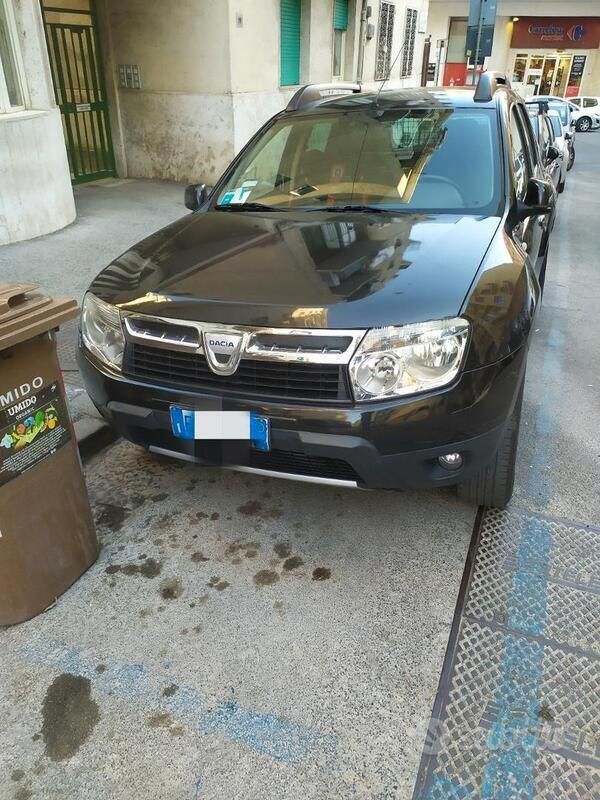 Nero Usata 2011 Dacia Duster SUV | 3450 € (Super prezzo) - Immagine 1/3