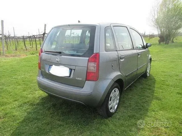 Usata Fiat Idea Dynamic 95 CV (69 kW) 2005 Blu Monovolume