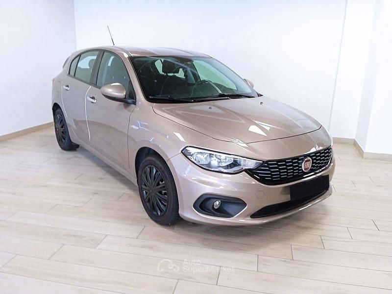 Usata Fiat Tipo Easy 120 CV (88 kW) 2017 Beige Utilitaria