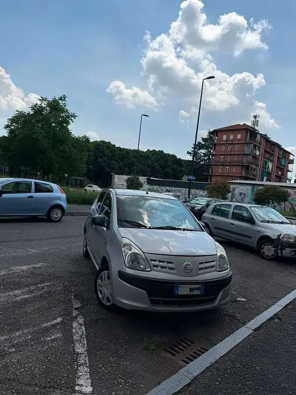 Usata Nissan Pixo 68 CV (50 kW) 2010 Grigio Utilitaria