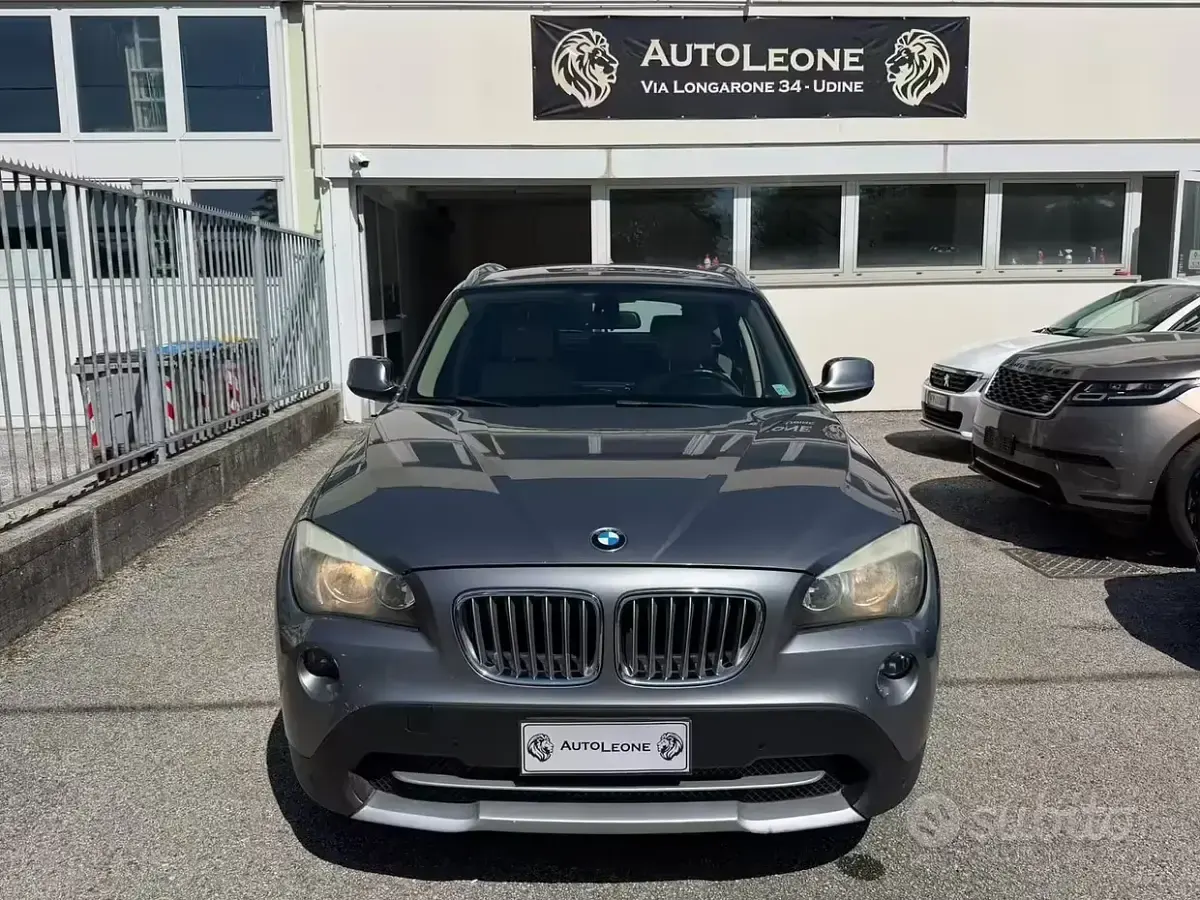Usata BMW X1 177 CV (130 kW) 2010 Grigio SUV