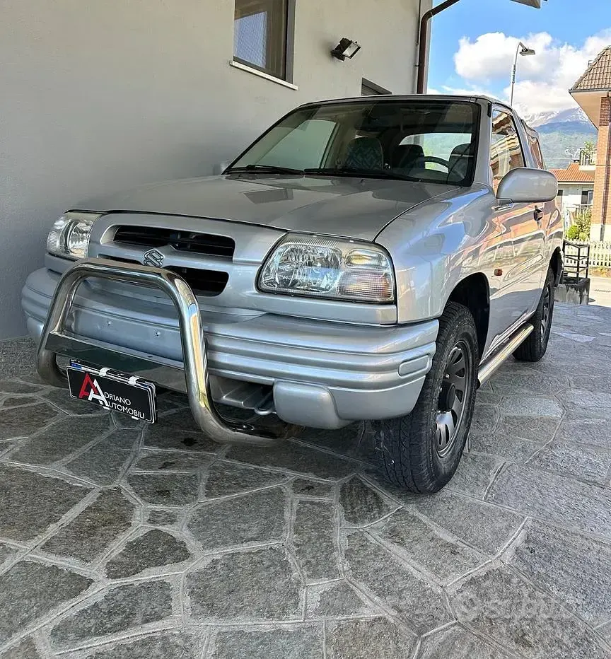 Usata Suzuki Grand Vitara 94 CV (69 kW) 2000 Cabrio