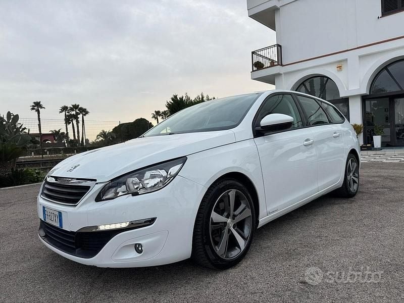 Usata Peugeot 308 120 CV (88 kW) 2017 Bianco Station wagon