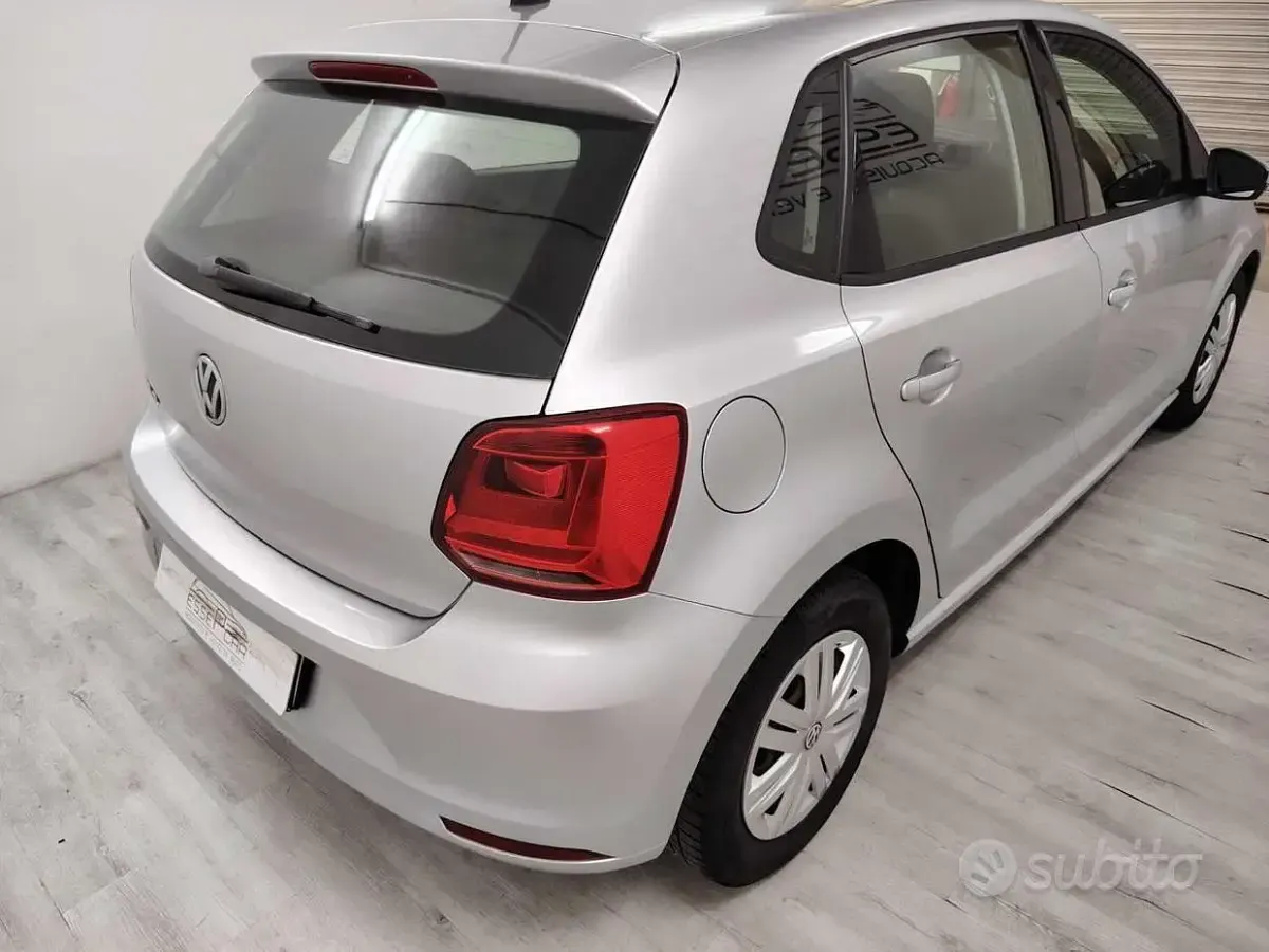 Usata VW Polo Trendline 60 CV (44 kW) 2016 Grigio Berlina