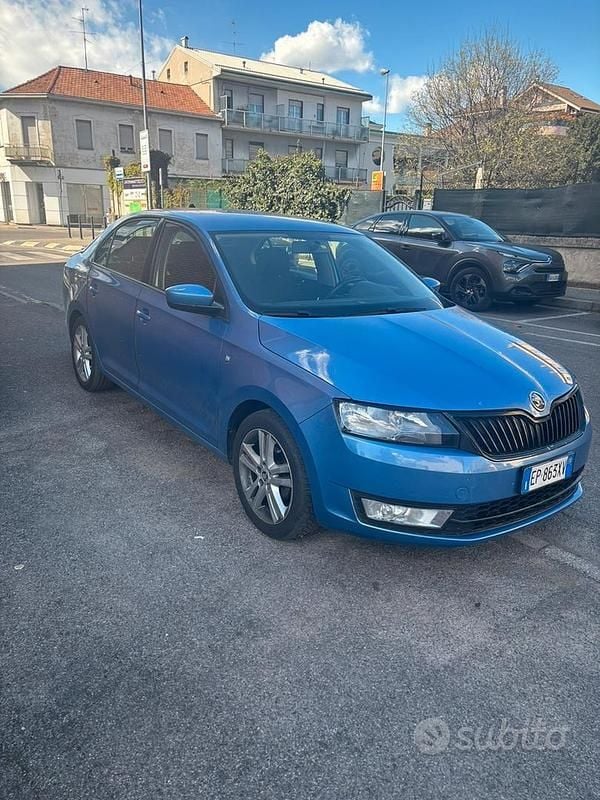 Usata Skoda Rapid 75 CV (55 kW) 2013 Blu Utilitaria