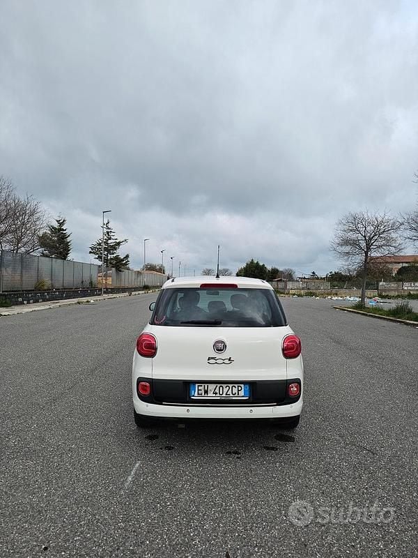 Gebraucht Fiat 500L 105 PS (77 kW) 2015 Weiß Van / Kleinbus