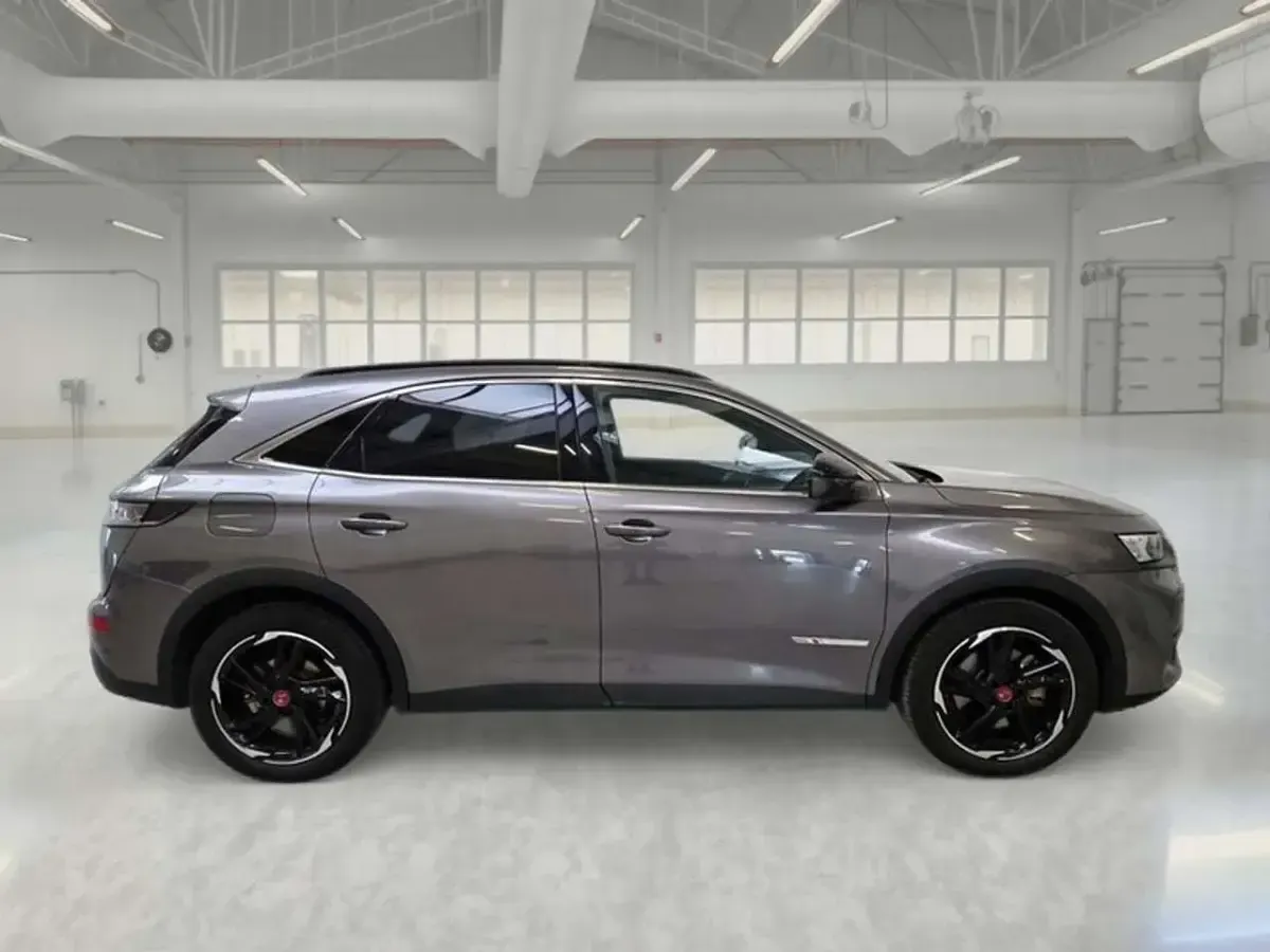 Usata DS Automobiles DS7 Crossback Performance Line Plus 181 CV (133 kW) 2021 Grigio SUV