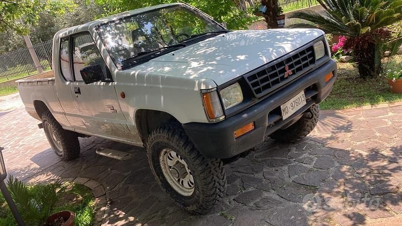 Usata 1993 Mitsubishi L200 Pick-up | 8500 € - Immagine 1/4