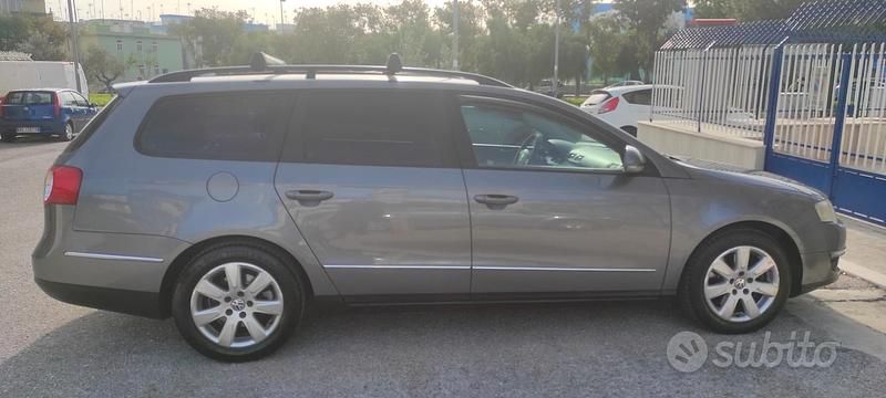 Usata VW Passat Business 140 CV (102 kW) 2009 Grigio Station wagon