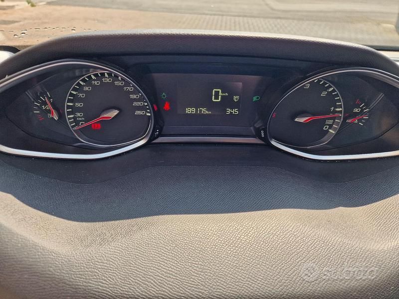 Usata Peugeot 308 Allure 120 CV (88 kW) 2016 Nero Berlina