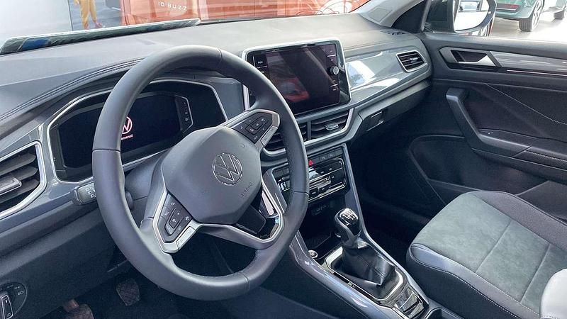 Usata VW T-Roc Style 116 CV (85 kW) 2024 Nero SUV