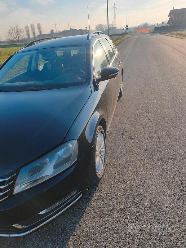 Usata VW Passat 105 CV (77 kW) 2013 Nero Station wagon