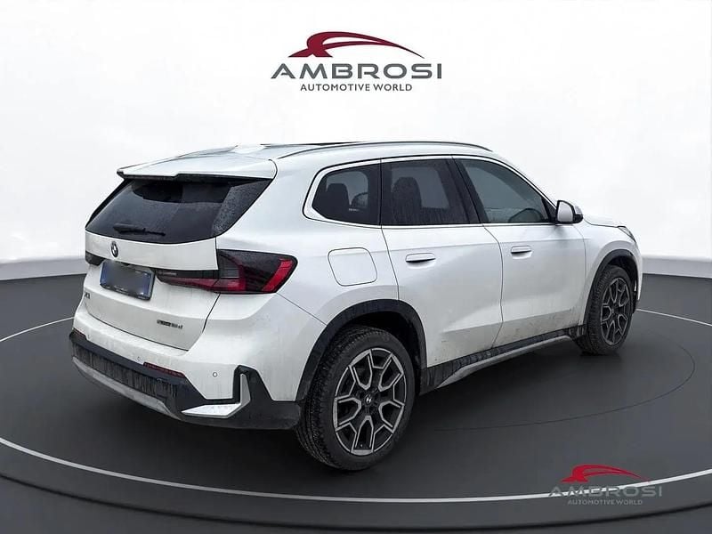 Käytetty BMW X1 xLine 150 HP (110 kW) 2023 Valkoinen Katumaasturi