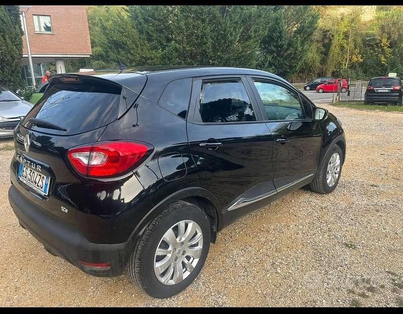 Usata Renault Captur Zen 90 CV (66 kW) 2013 SUV