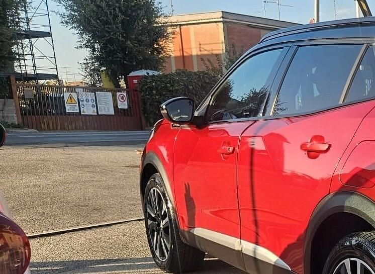 Usata Peugeot 2008 GT-line 130 CV (95 kW) 2020 Rosso SUV