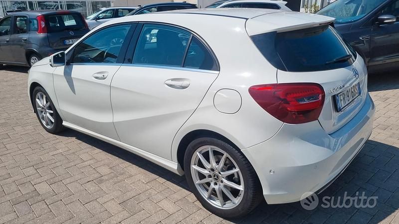 Usata Mercedes A200 Business 136 CV (100 kW) 2018 Bianco Berlina