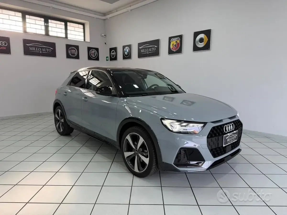 Usata Audi A1 116 CV (85 kW) 2025 Grigio SUV