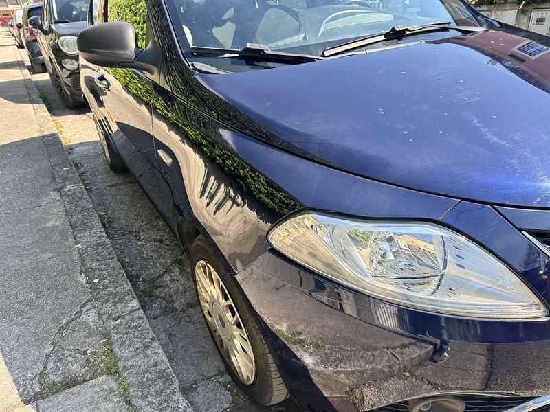 Usata Lancia Ypsilon Silver 69 CV (50 kW) 2016 Utilitaria