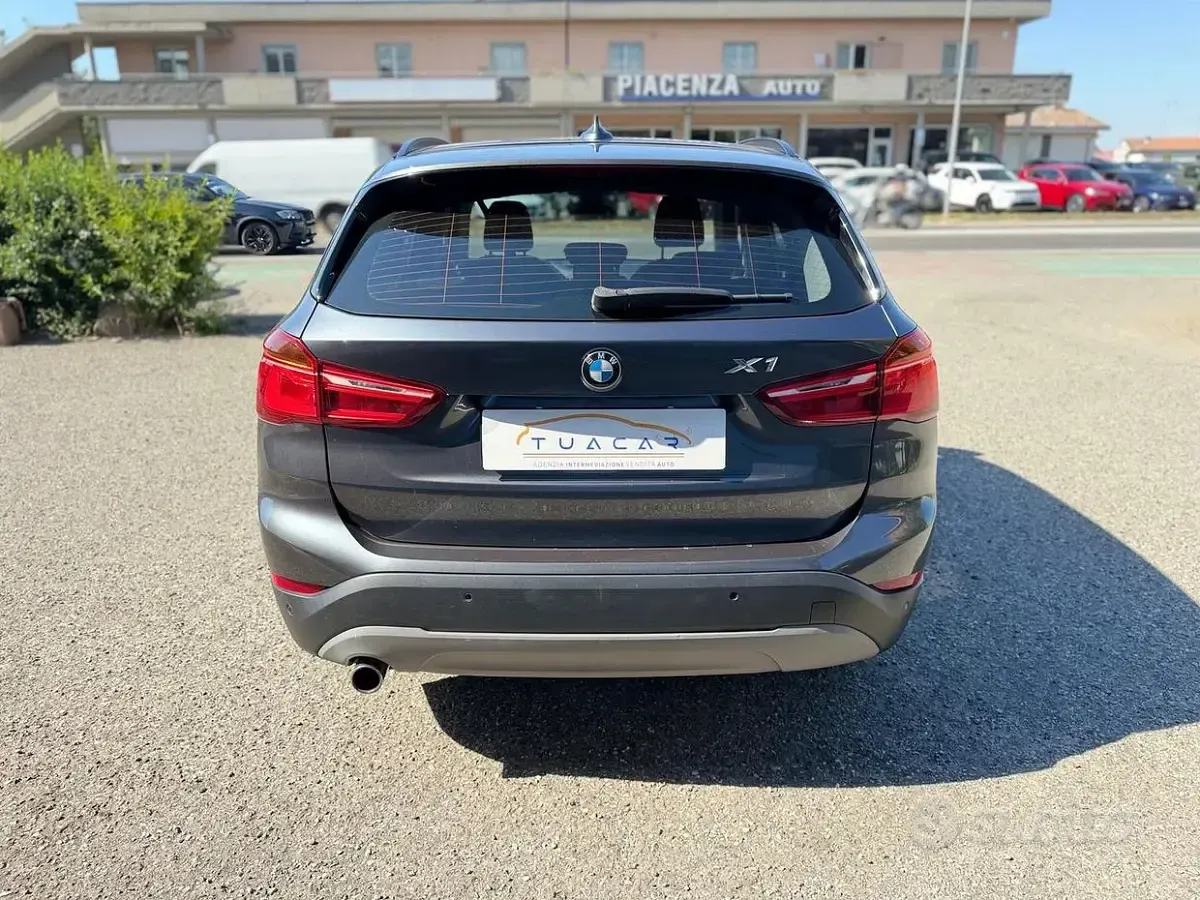 Usata BMW X1 150 CV (110 kW) 2017 Nero SUV