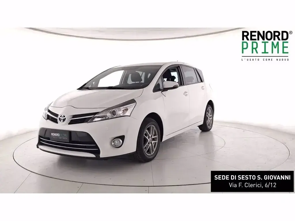 Usata Toyota Verso Active 132 CV (97 kW) 2015 Monovolume