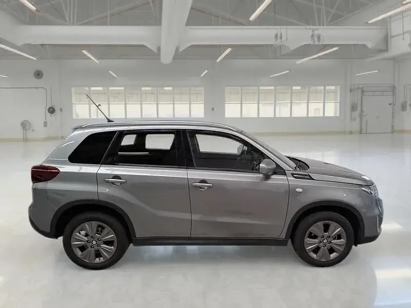 Usata Suzuki Vitara Cool 129 CV (94 kW) 2023 Grigio SUV