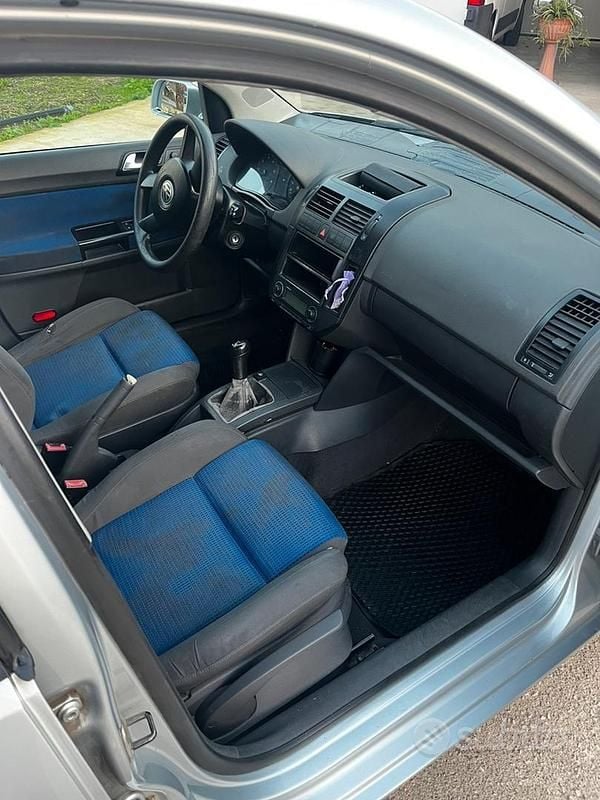Usata VW Polo 64 CV (47 kW) 2003 Grigio Berlina