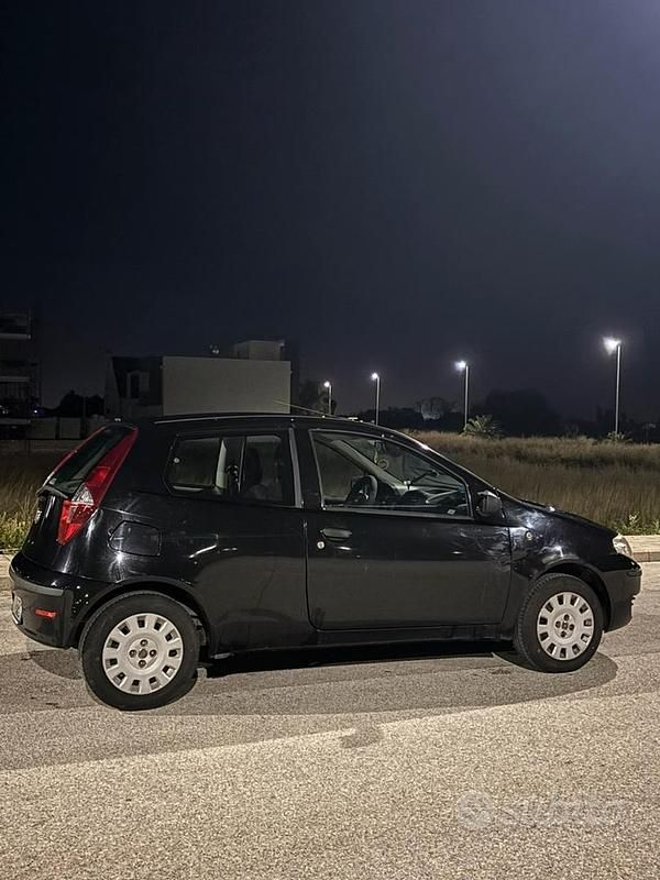 Usata Fiat Punto 2010 Nero Utilitaria