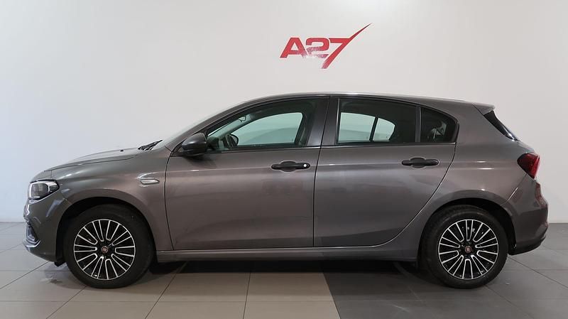 Usata Fiat Tipo 101 CV (74 kW) 2023 Grigio scuro Utilitaria