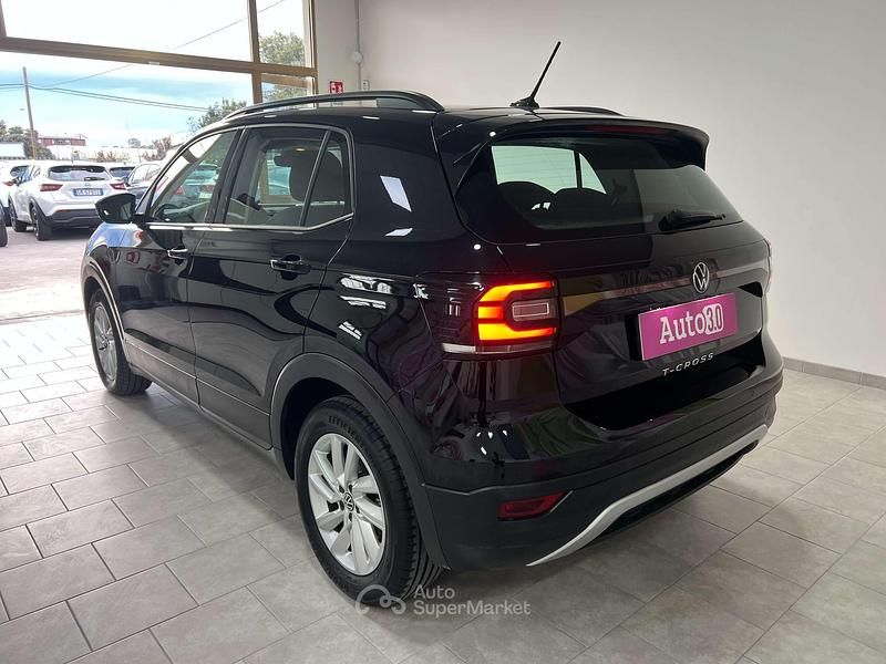 Usado VW T-Cross Style 110 CV (80 kW) 2023 Negro SUV
