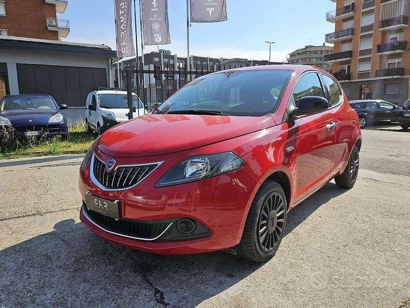 Usata Lancia Ypsilon S 69 CV (50 kW) 2021 Rosso Utilitaria