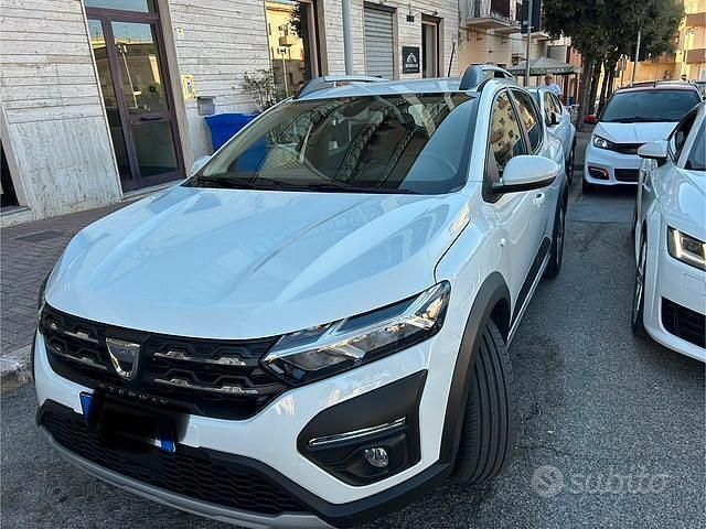 Usata Dacia Sandero Stepway 101 CV (74 kW) 2022 Bianco Utilitaria