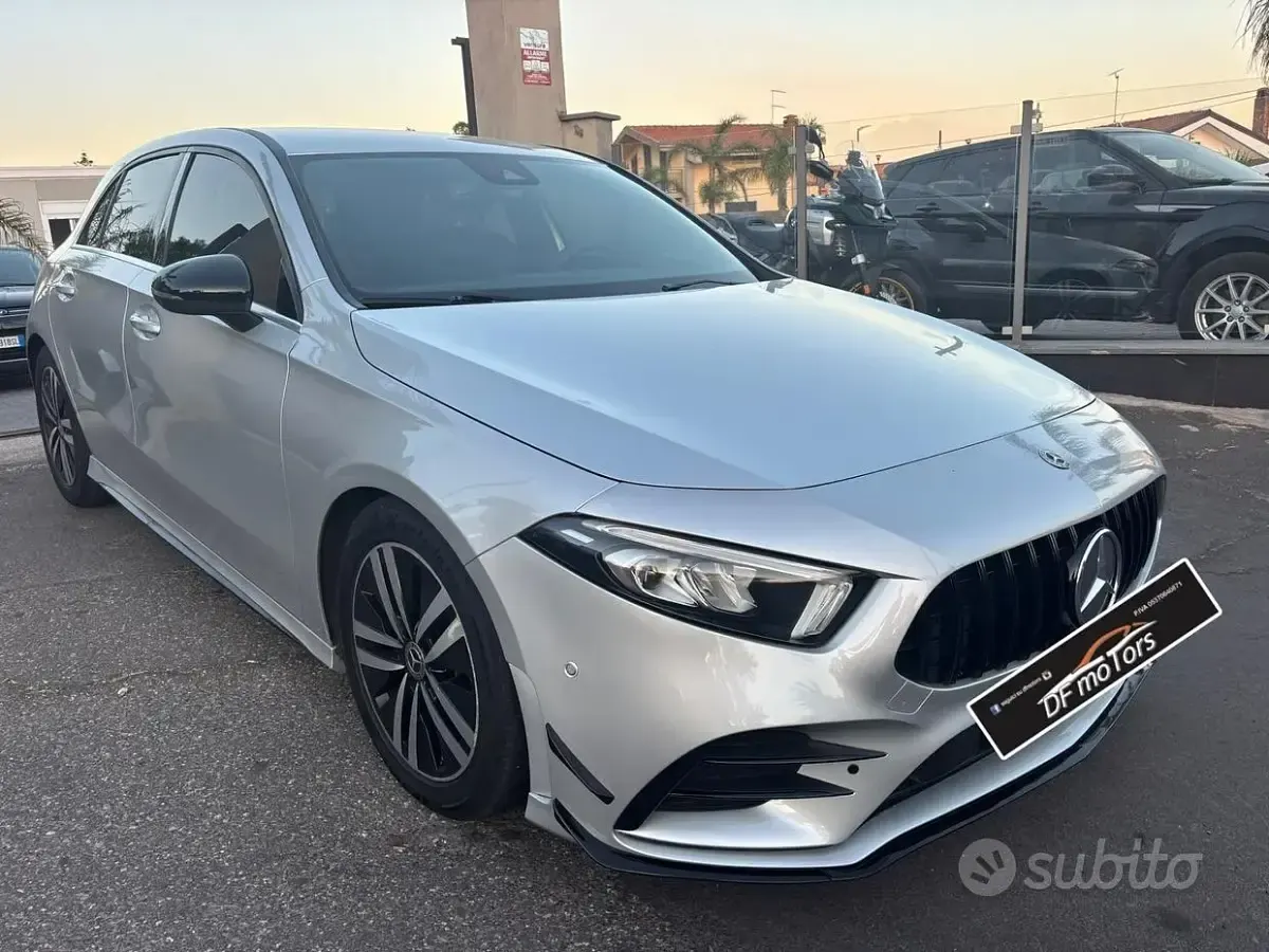 Usata Mercedes A180 Executive 116 CV (85 kW) 2019 Grigio Berlina