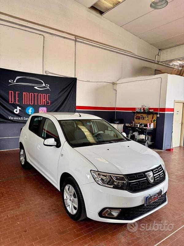 Usata Dacia Sandero Comfort 75 CV (55 kW) 2018 Bianco Berlina