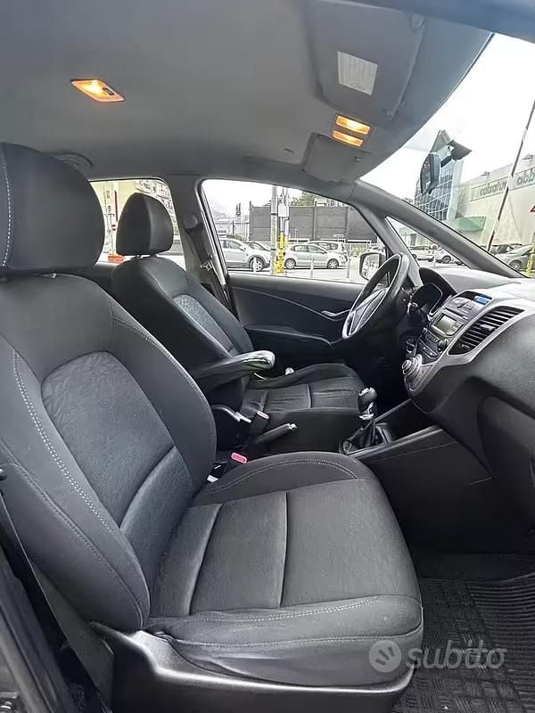 Usata Hyundai ix20 90 CV (66 kW) 2013 Grigio Utilitaria