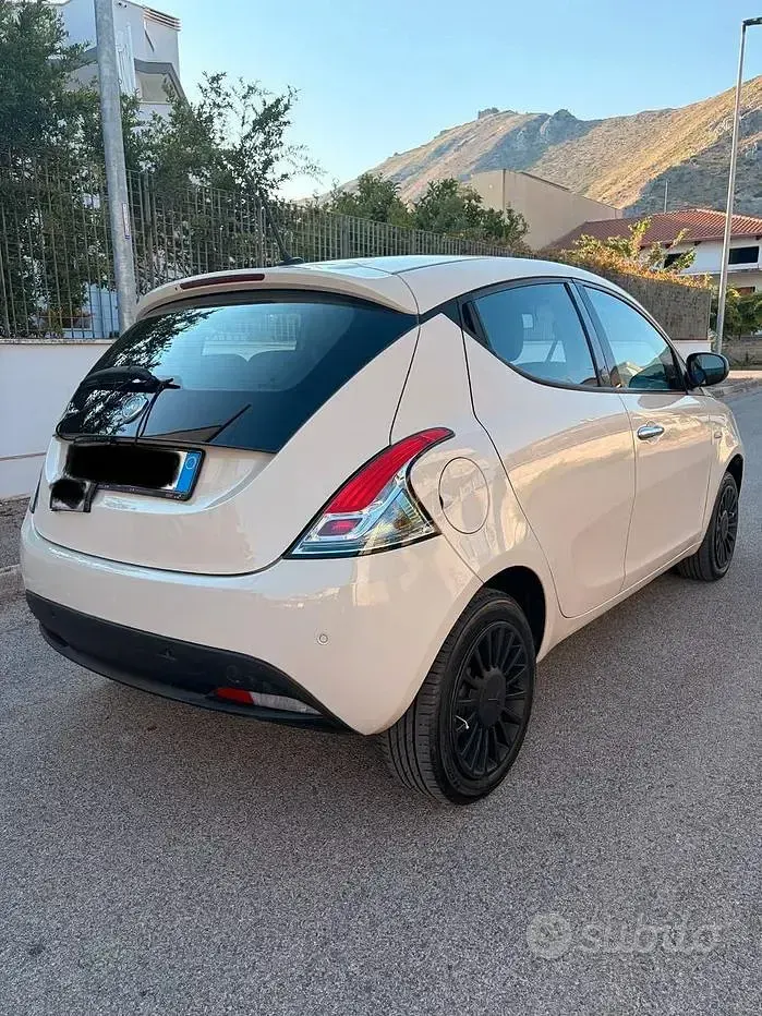 Usata Lancia Ypsilon 60 CV (44 kW) 2021 Utilitaria