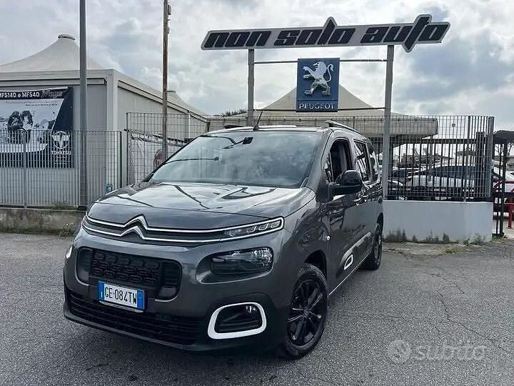 Usata Citroën Berlingo Shine 101 CV (74 kW) 2021 Grigio Monovolume