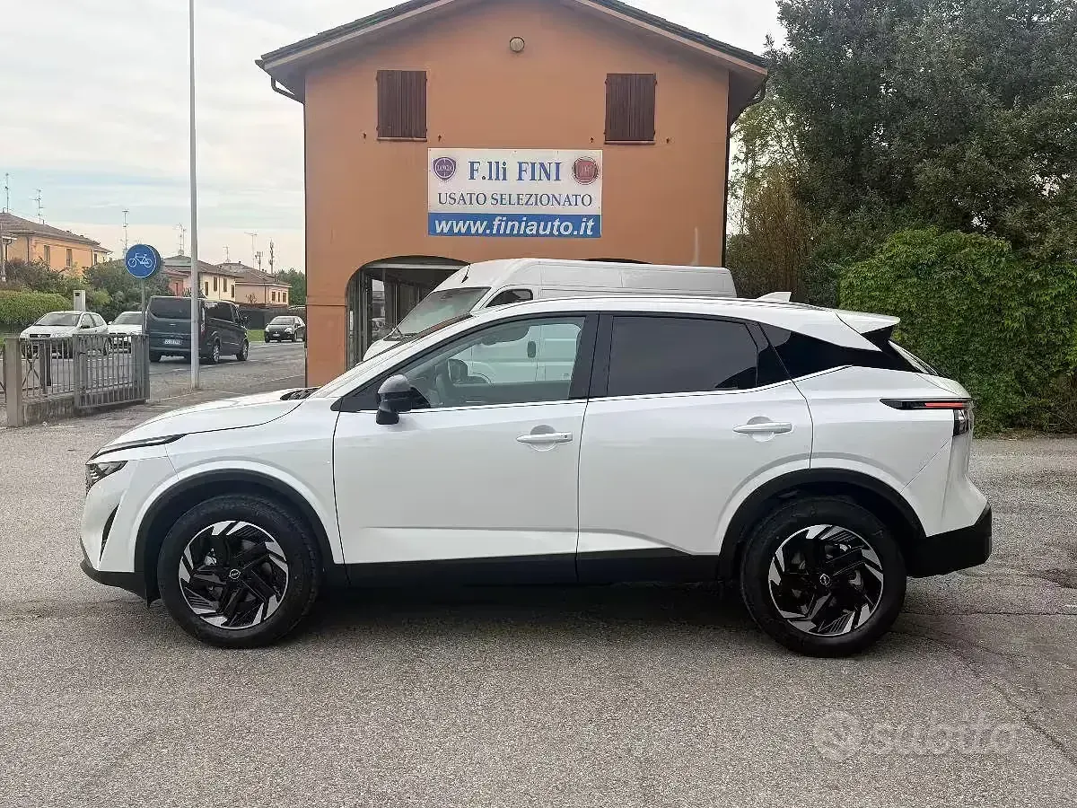 Nowe Nissan Qashqai N-Connecta 158 KM (116 kW) 2026 Biały SUV