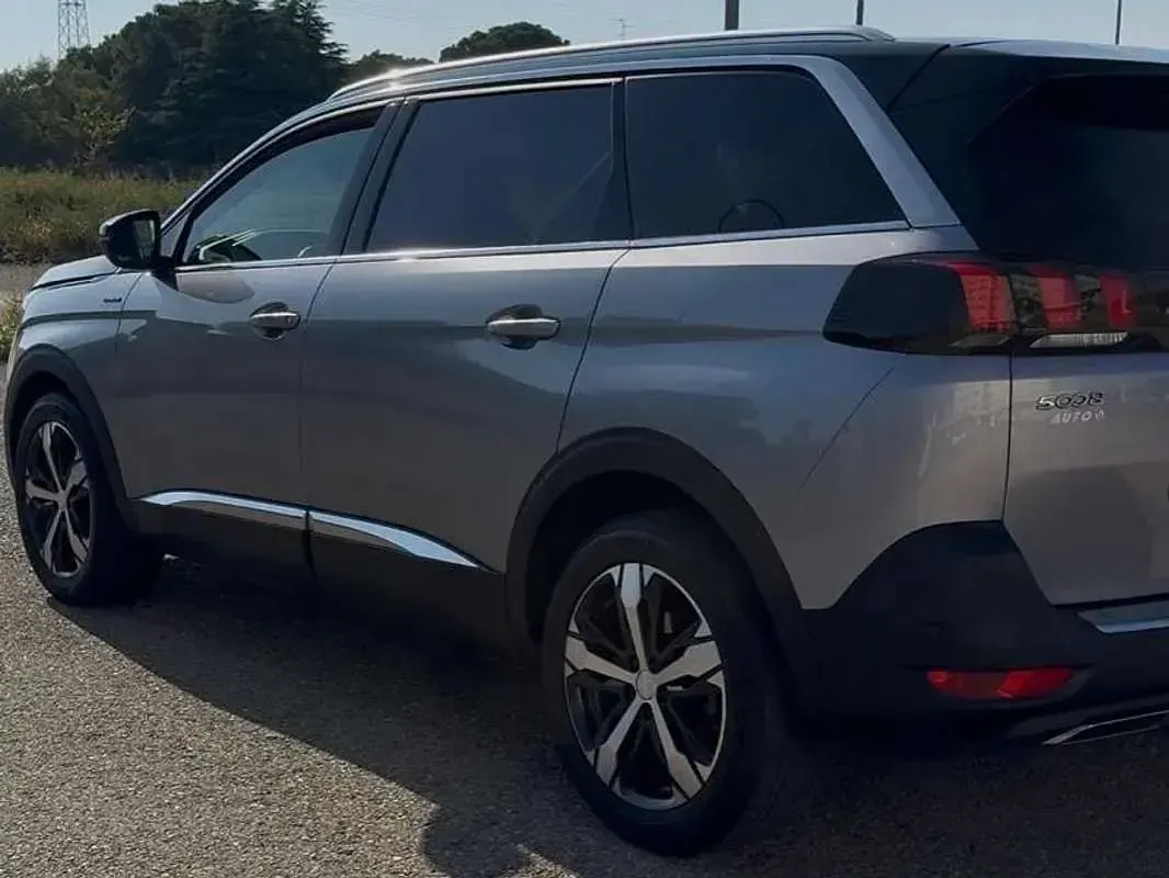 Usata Peugeot 5008 GT-line 131 CV (96 kW) 2019 Nero SUV
