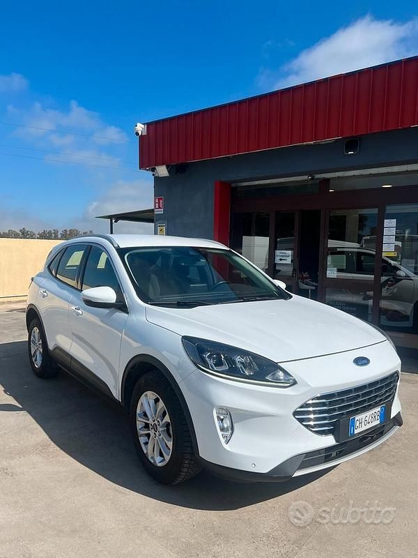 Usata Ford Kuga 119 CV (87 kW) 2022 Bianco SUV
