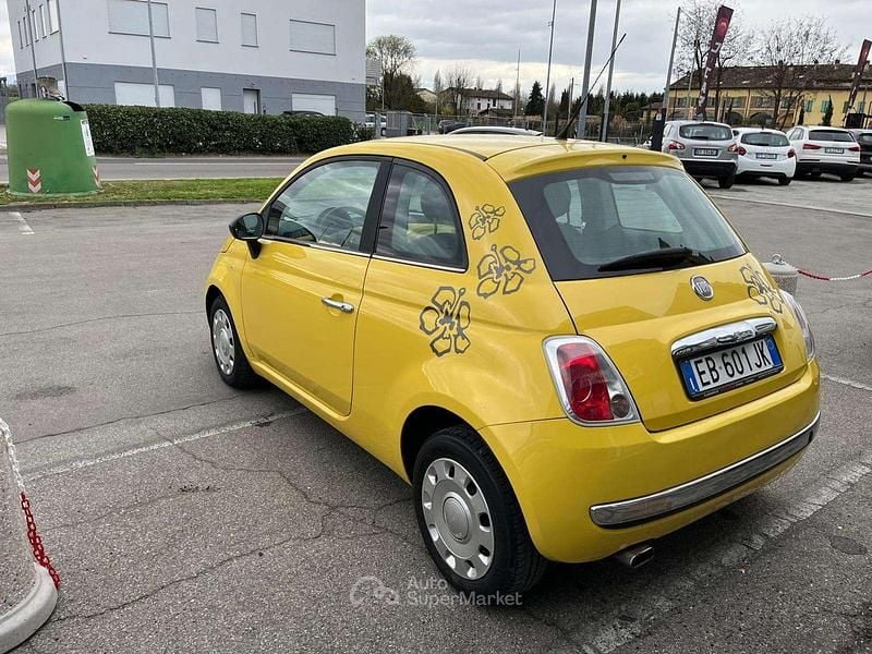 Usata Fiat 500 Pop 69 CV (50 kW) 2010 Giallo pastrello Utilitaria