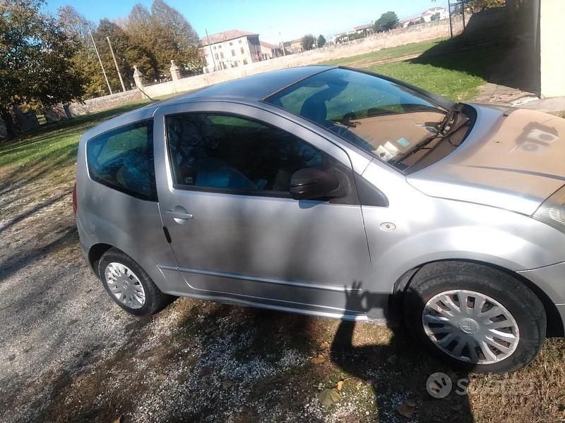 Usata Citroën C2 70 CV (51 kW) 2004 Grigio Utilitaria