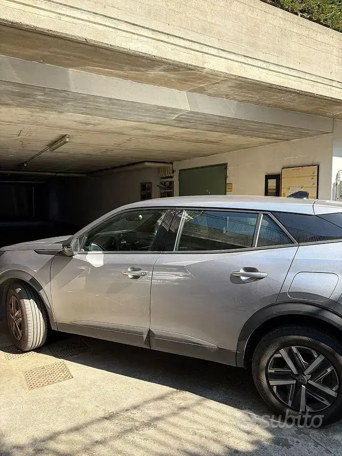 Usata Peugeot 2008 100 CV (73 kW) 2024 SUV