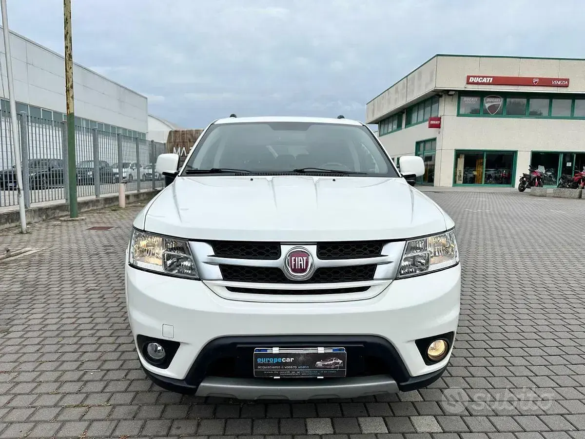 Usata Fiat Freemont Lounge 169 CV (124 kW) 2014 Bianco SUV