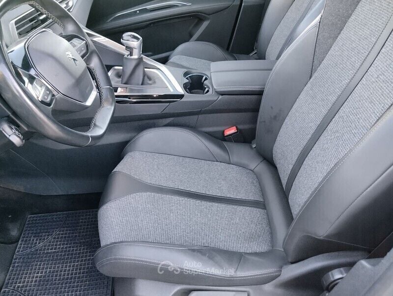Usata Peugeot 5008 Allure 131 CV (96 kW) 2019 Grigio Monovolume