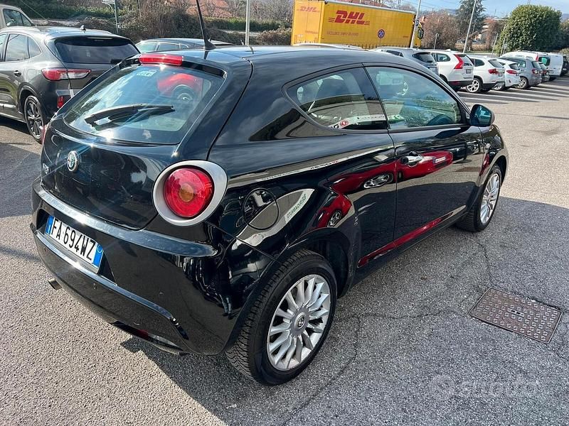 Usata Alfa Romeo MiTo Progression 70 CV (51 kW) 2015 Nero Utilitaria