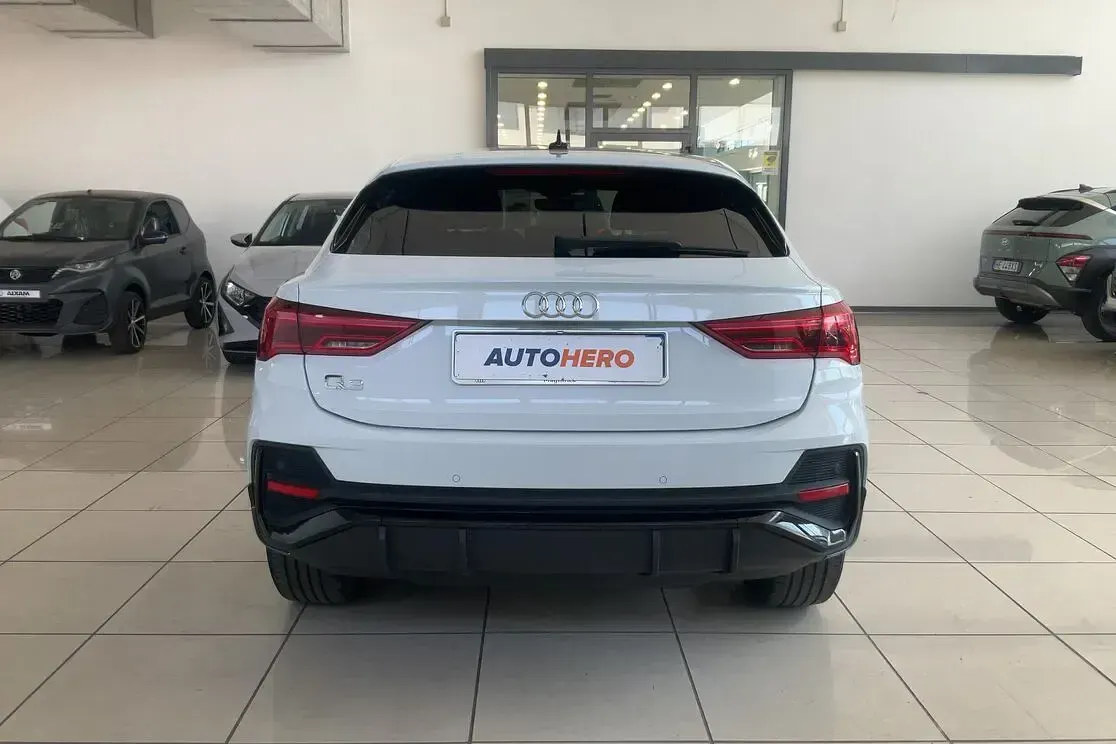 Usata Audi Q3 Sportback S-Line 150 CV (110 kW) 2022 Bianco SUV