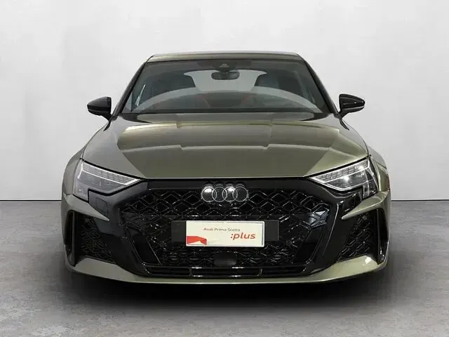 Usata Audi RS3 Sportback Comfort 400 CV (294 kW) 2025 Colore carrozzeria personalizzato audi exclusive Utilitaria