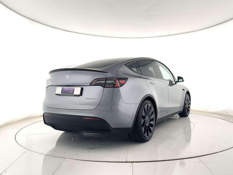 Usata Tesla Model Y Performance 155 kW (211 CV) 2023 Grigio metallizzato SUV